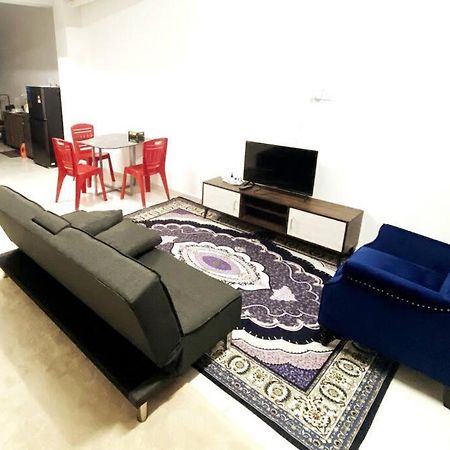 D'Cahaya Homestay Batu Pahat Exteriör bild